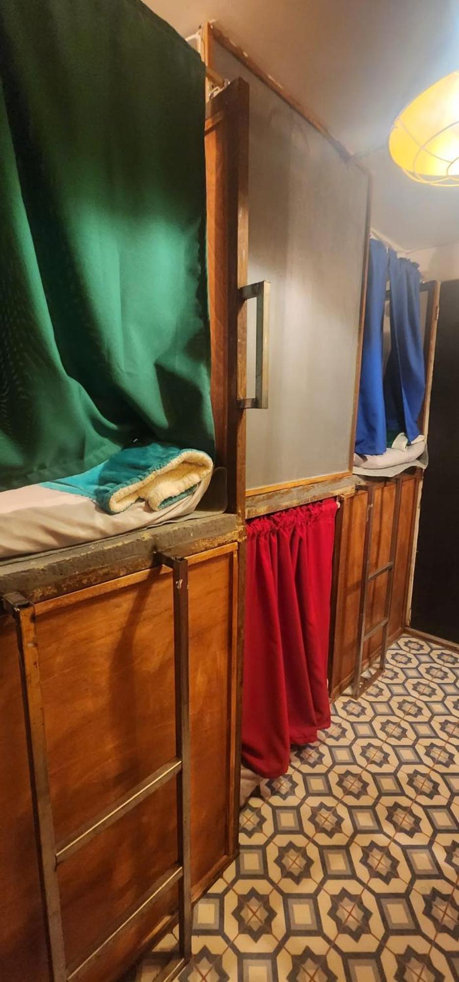 Portelli Hostal Zona G- Para Extranjeros ボゴタ エクステリア 写真