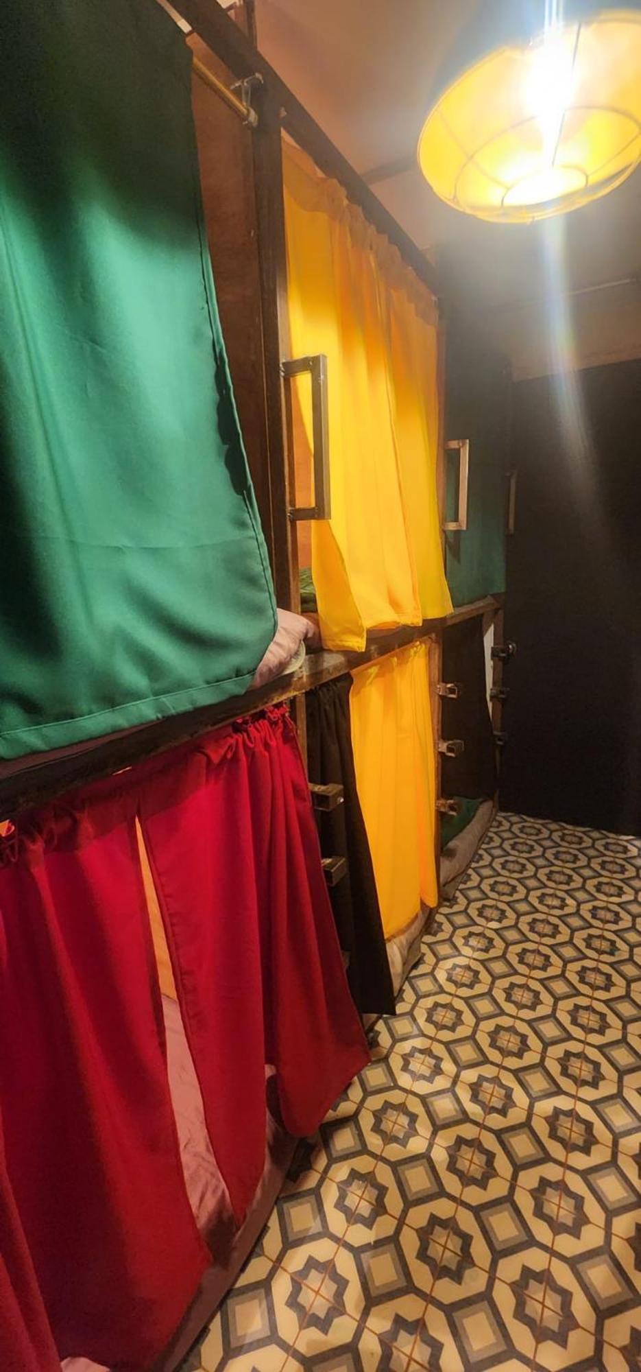 Portelli Hostal Zona G- Para Extranjeros ボゴタ エクステリア 写真
