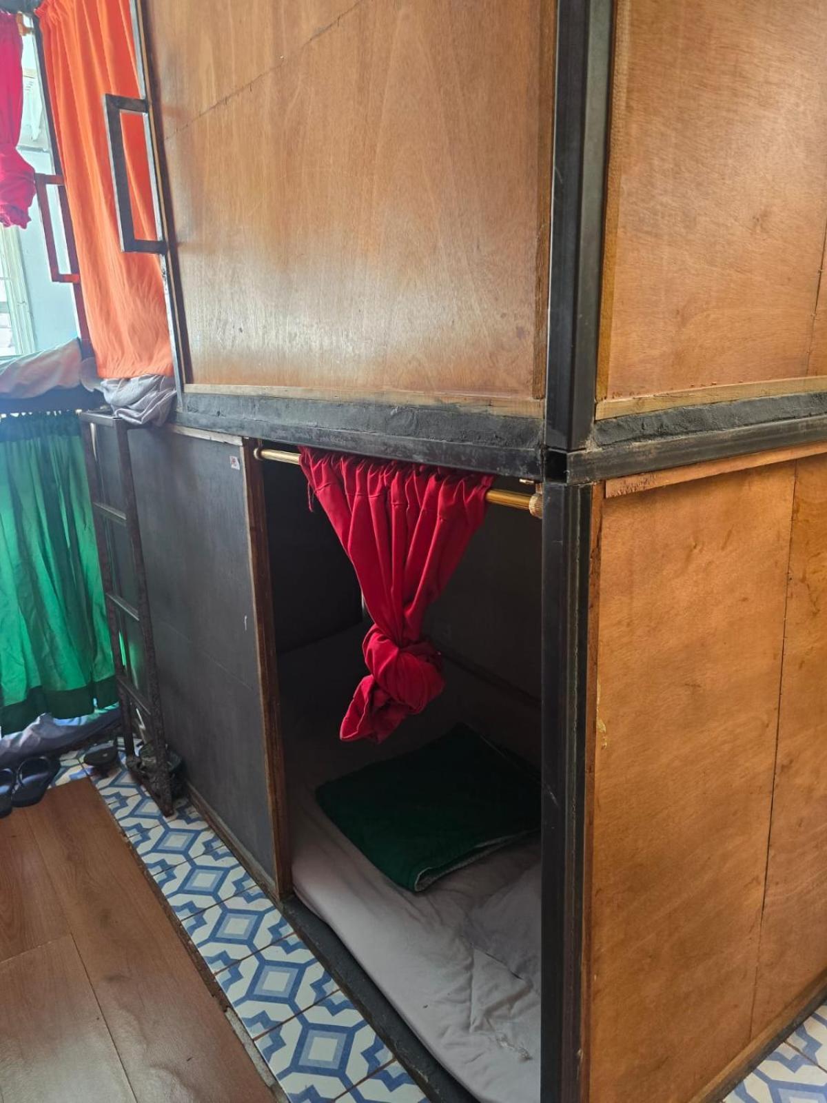 Portelli Hostal Zona G- Para Extranjeros ボゴタ エクステリア 写真