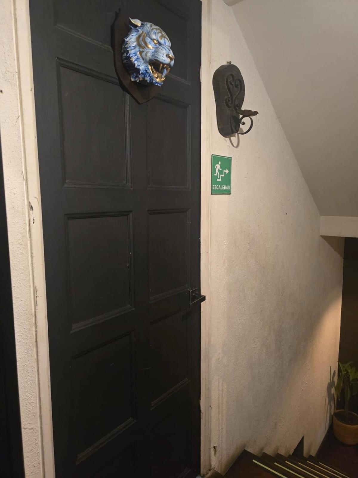 Portelli Hostal Zona G- Para Extranjeros ボゴタ エクステリア 写真